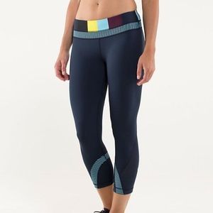 Lululemon Run Inspire Crop II Size 6 Hyper stripe